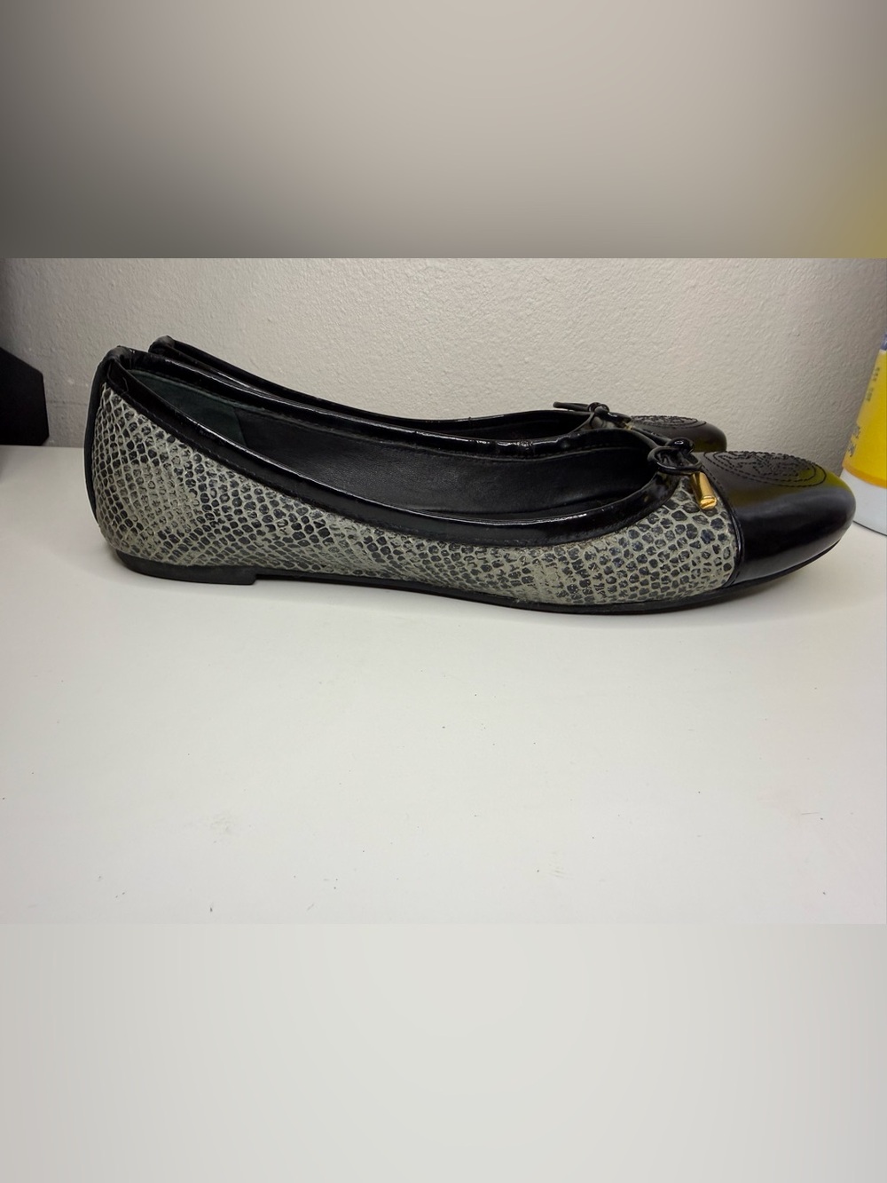 Tory Burch Chelsea Snake Printed Cap Toe Ballet Flats Size 8.5 Patent Leather